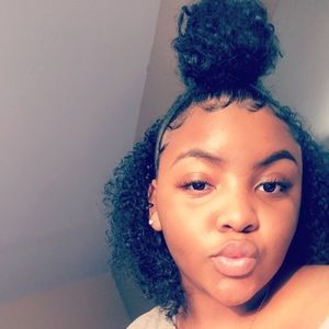 Meet your Posher, Destiny